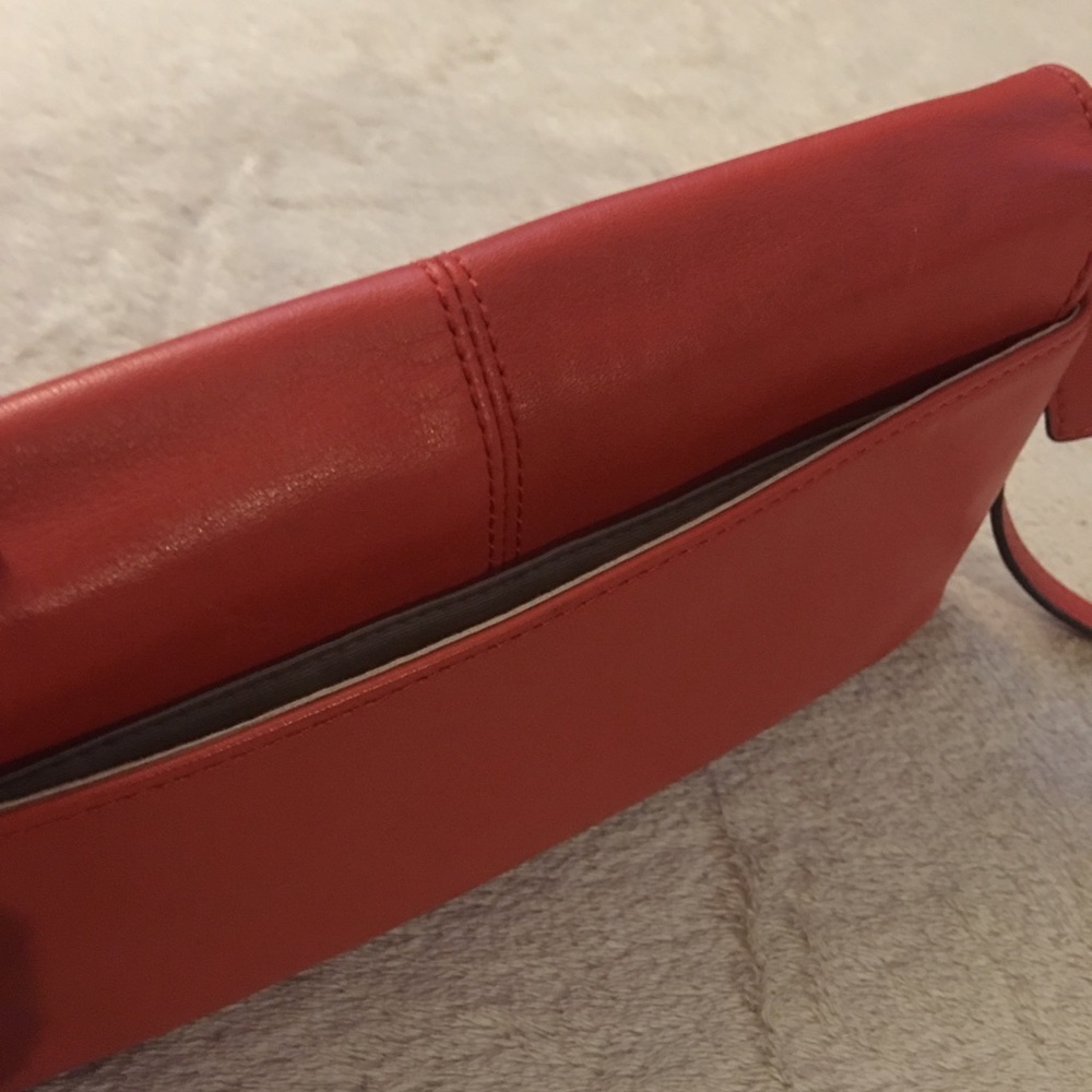 (Authentic) Coach🔸Wristlet - Picture 2 of 6